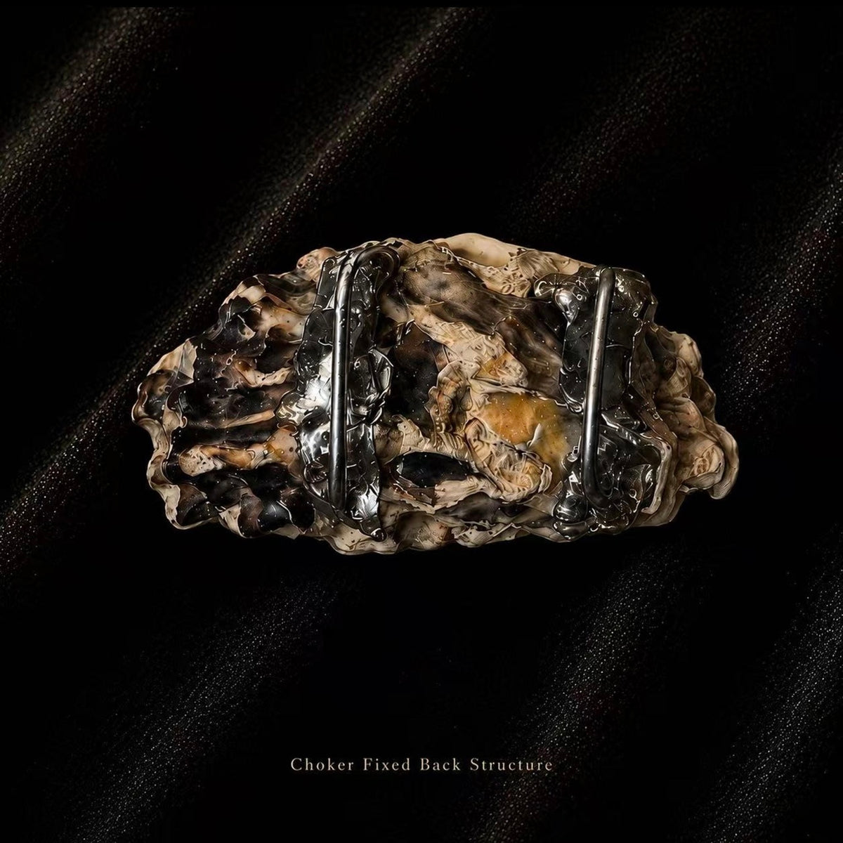Standard choker attachment on a natural shell back; reference image, actual shell varies.