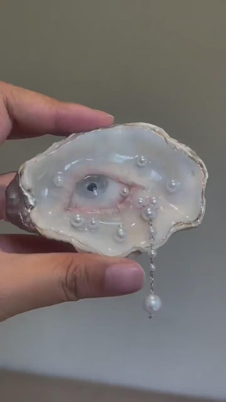 Nyra Unimpressed Gaze Oyster Eye — Choker, Brooch or Charm — product video